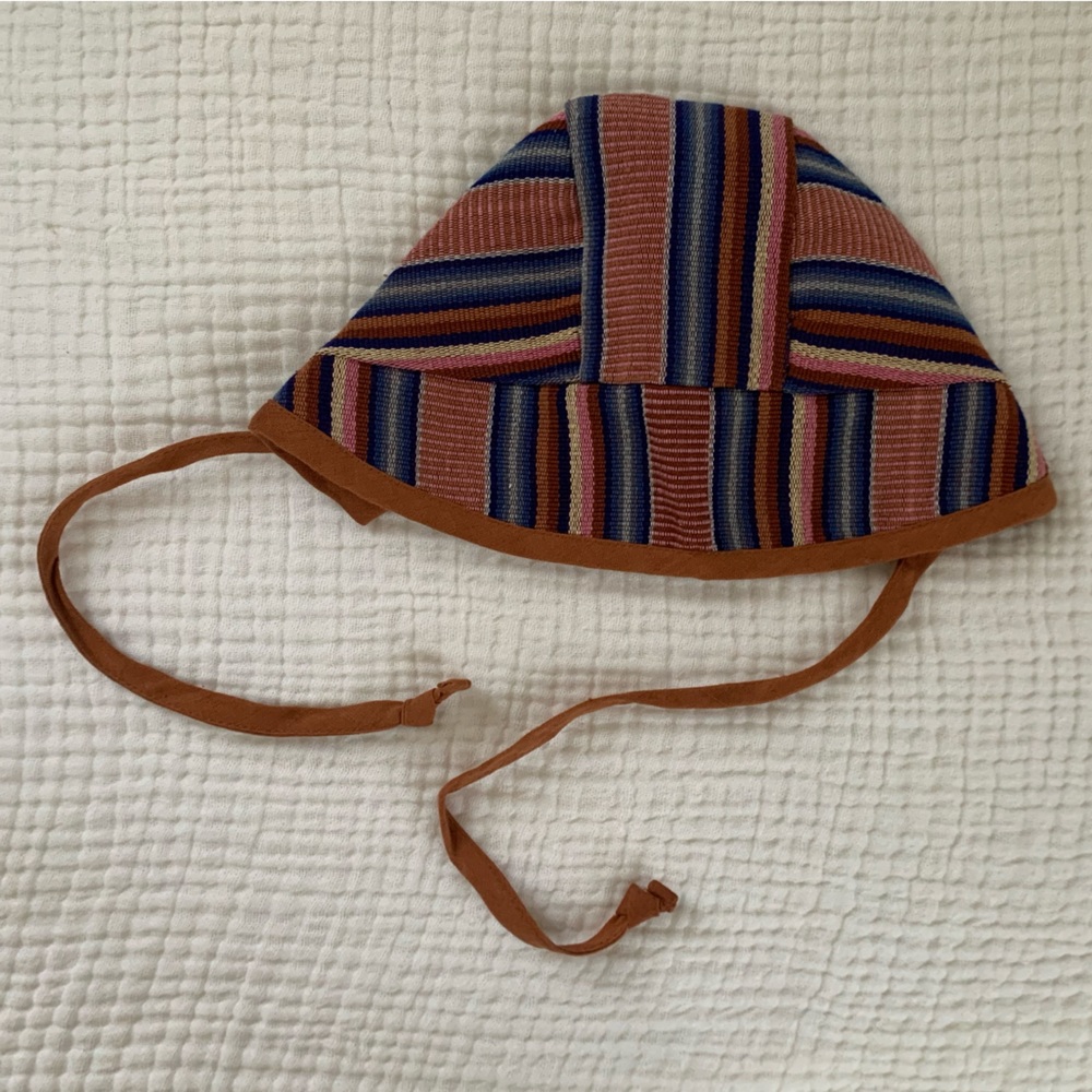 Wildbird baby bonnet